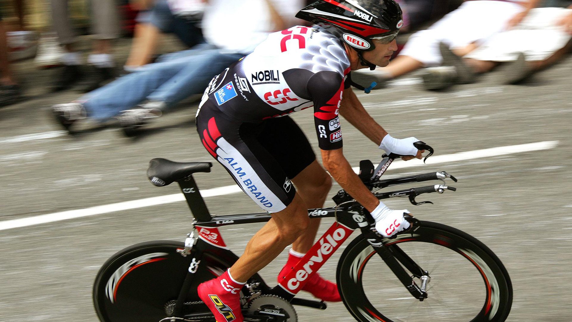 PSG中场组织混乱影响进攻效率