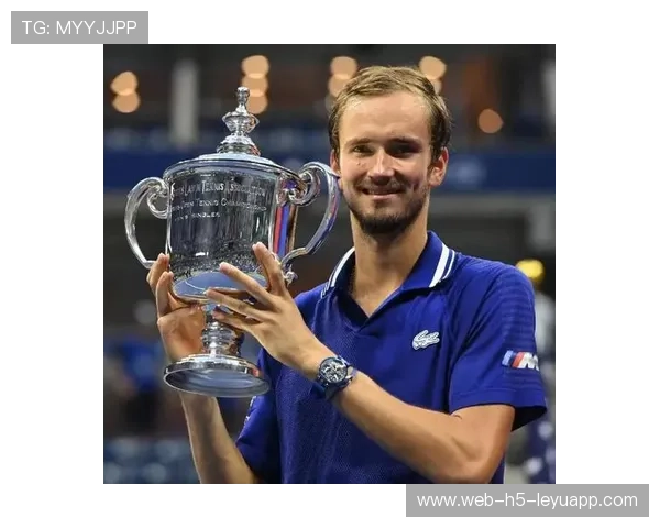 梅德韦杰夫底线防守顽强,锁定胜局,梅德韦杰夫现任什么职位 梅德韦杰夫底线防守顽强,锁定胜局,梅德韦杰夫现任什么职位