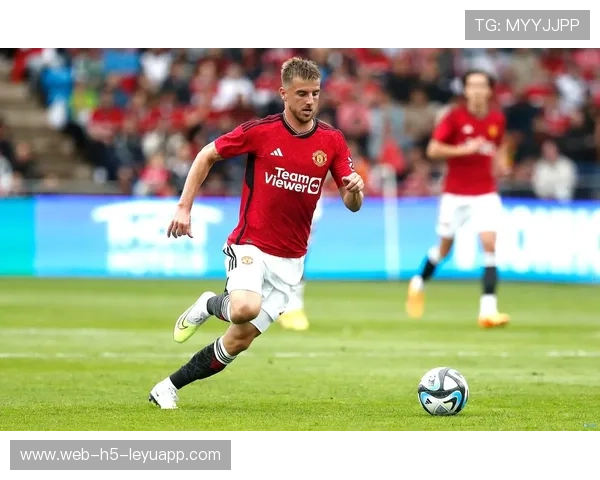 曼联目标锁定四强,红魔再度发力迎接切尔西挑战,红魔曼联阵容 曼联目标锁定四强,红魔再度发力迎接切尔西挑战,红魔曼联阵容